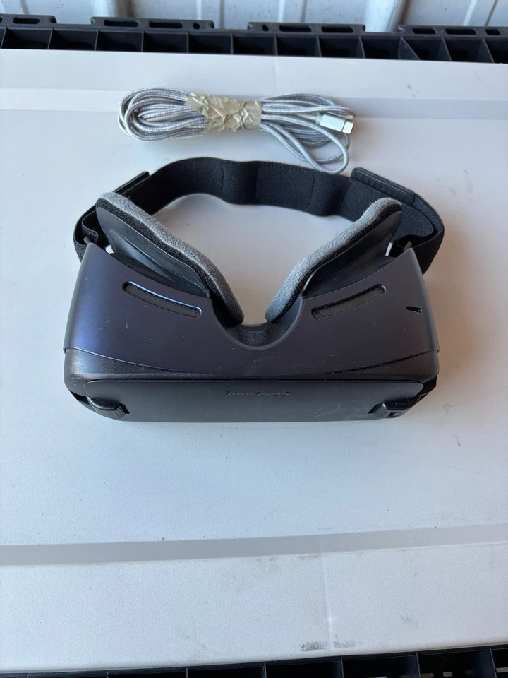 Samsung Gear VR - Alimentado por Oculus Foto 2 de 4