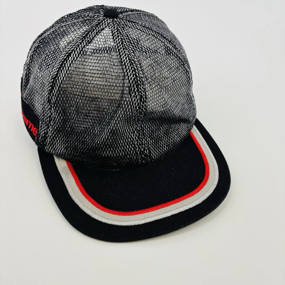 Sombrero Supreme de malla metálica de 6 paneles plateado Foto 2 de 4