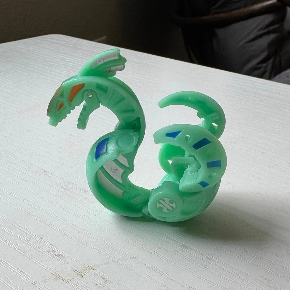 Bakugan Battle Brawlers Ventus Abis Omega verde 610 g Foto 2 de 4