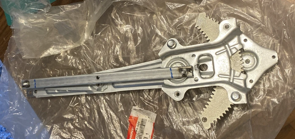 Honda Odyssey 2011-17 delantero RT DrRWindow regulador 72211-TK8-A01 sin motor Foto 3 de 4