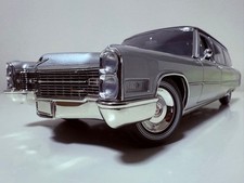 GL/'66 Cadillac Limousine Limousine 1/18