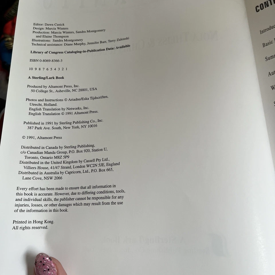 Floral Knits by Nola Theiss and Chris Rankin Hardback Patterns, 1991 Vtg Craft - Image 4 of 4