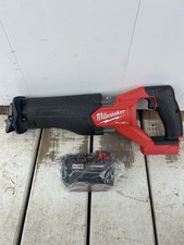 Milwaukee 2821-20 M18 FUEL SAWZALL Reciprocating Saw w/ M18 5.0ah Battery