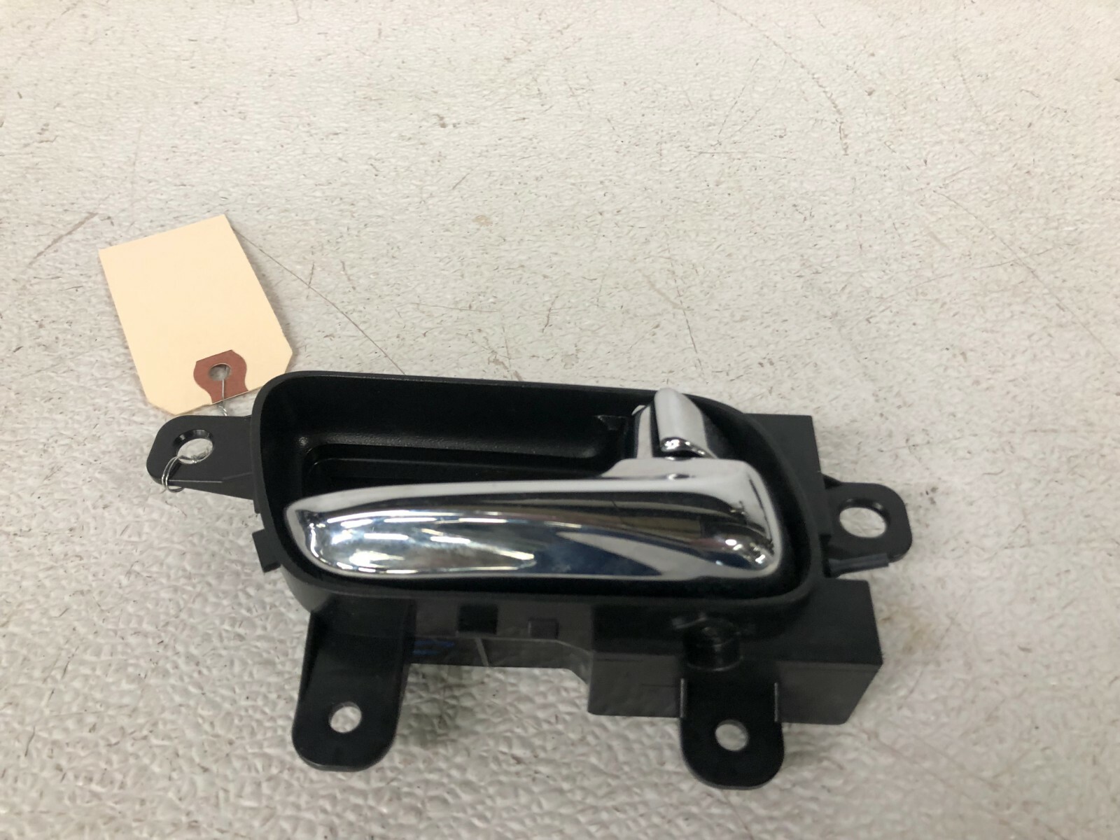 0715 INFINITI G35 G37 Q40 G25 INTERIOR DOOR HANDLE FRONT RIGHT RH PASS