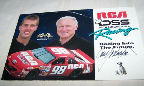 Cale Yarborough Autograph RCA #98 Nascar Racing 1995 Postcard Team Sheet - 第 1/3 張圖片