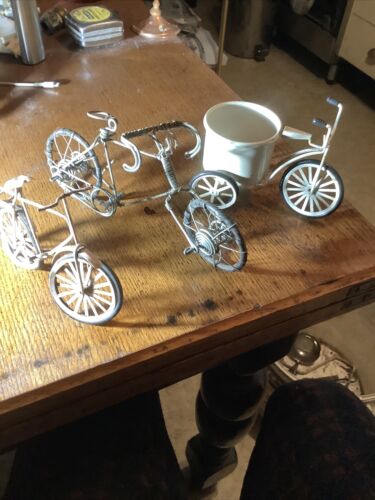 Toy Bicycle Collection. 2 Bicycles And 1 Tricycle. Look French To Me. Vintage Mo - 第 1/8 張圖片