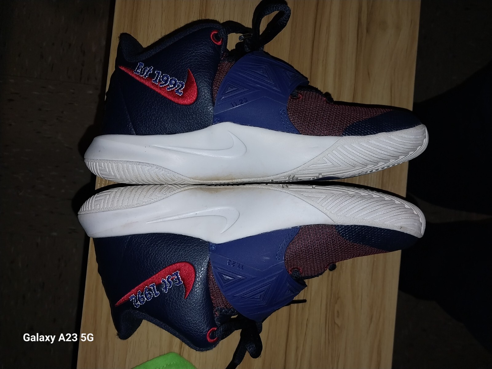 nike kyrie flytrap 3 obsidian
