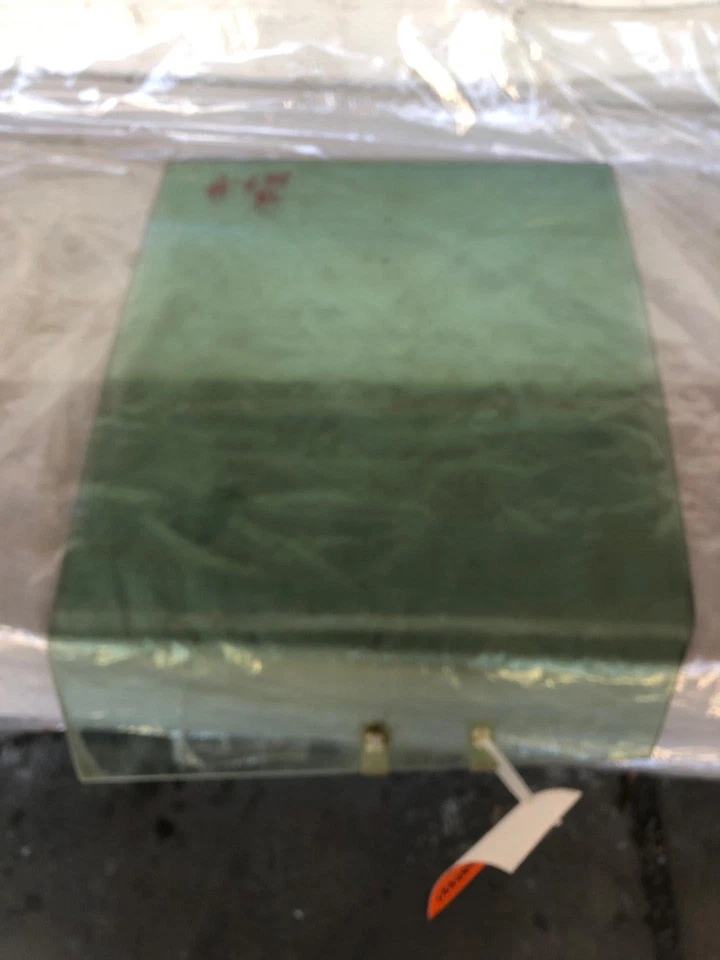 Chevrolet Geo Tracker 1999-2004 puerta trasera ventana de vidrio lado izquierdo del conductor LH OEM Foto 2 de 4