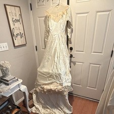 1920  s Ivory Satin Lace Long Sleeve Wedding Dress Button Back Vintage