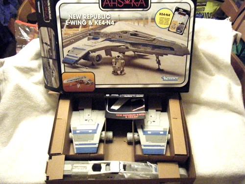 STAR WARS Vintage Collection NEW REPUBLIC E-WING FIGHTER w/Box Ahsoka *NO DROID*