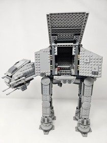 LEGO Star Wars AT-AT Walker 75054 - Missing Minifigures