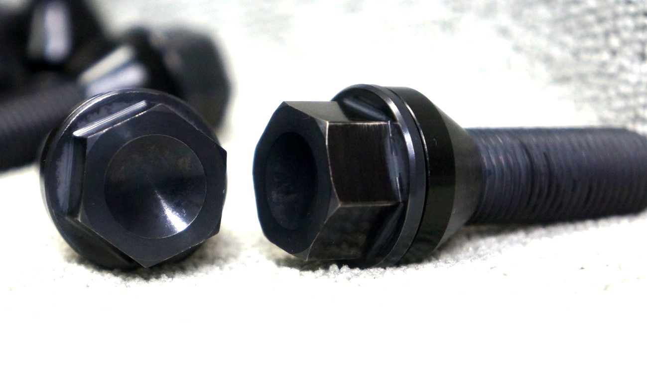20x pcs set Lamborghini Titanium Lug Bolts Bolt M14x1.5