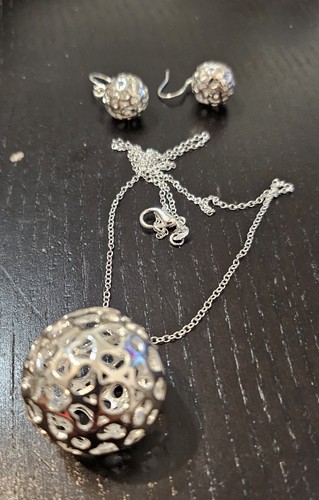 925 Sterling Silver  Hart Ball Earrings And  Necklace  Set
