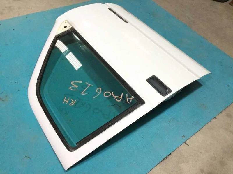 Conjunto de puerta blanca delantera derecha Chevrolet K3500 C3500 99 derecha Foto 4 de 4