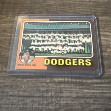 1975 Topps Mini Baseball Walter Alston Team, MGR #361 Los Angeles Dodgers
