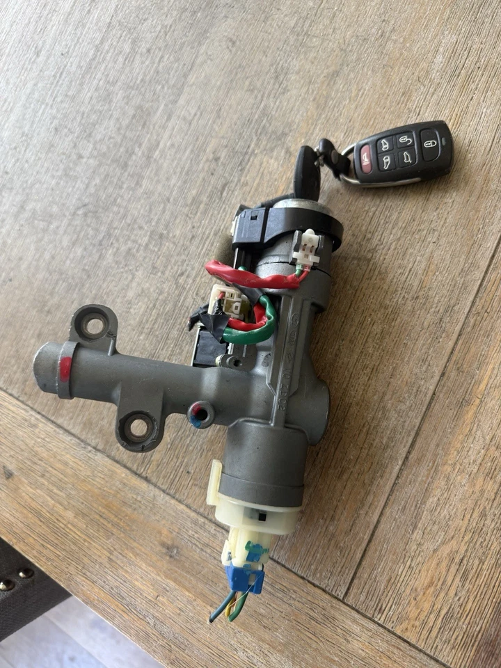 HYUNDAI Entourage 2007-2010 interruptor de encendido bloqueo con llave OEM Foto 2 de 4