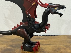 LEGO  7094 Fantasy Era Castle Black and Red Dragon