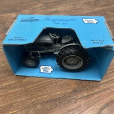 Scale Models  TO-20 Farm Progress Show 1/16.  American Classic  By Joseph L Ertl