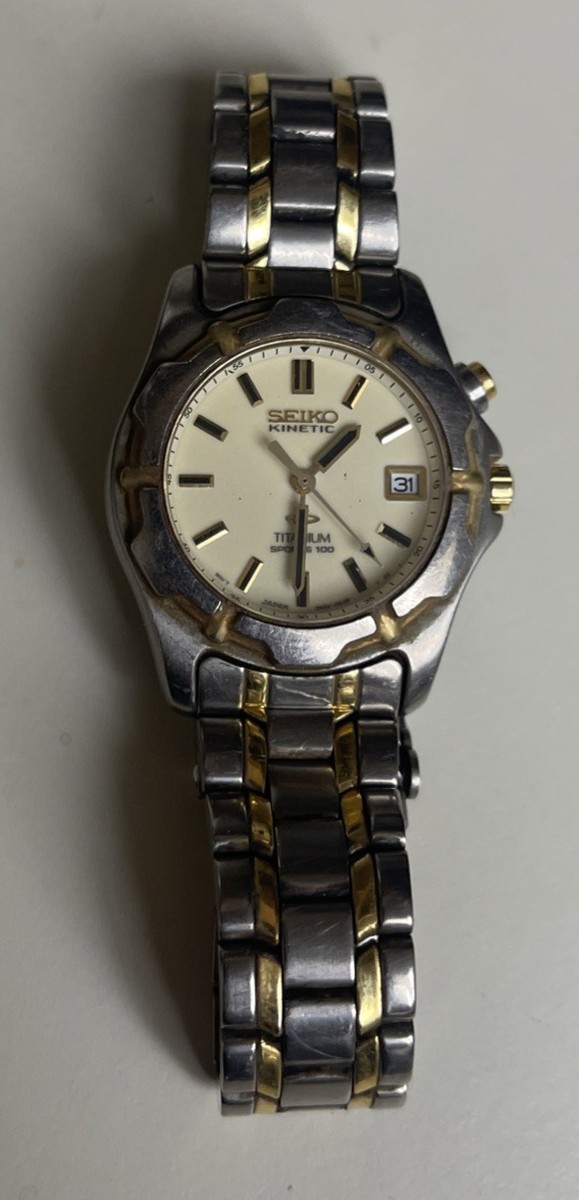 Seiko Kinetic Titanium Wristwatch Women