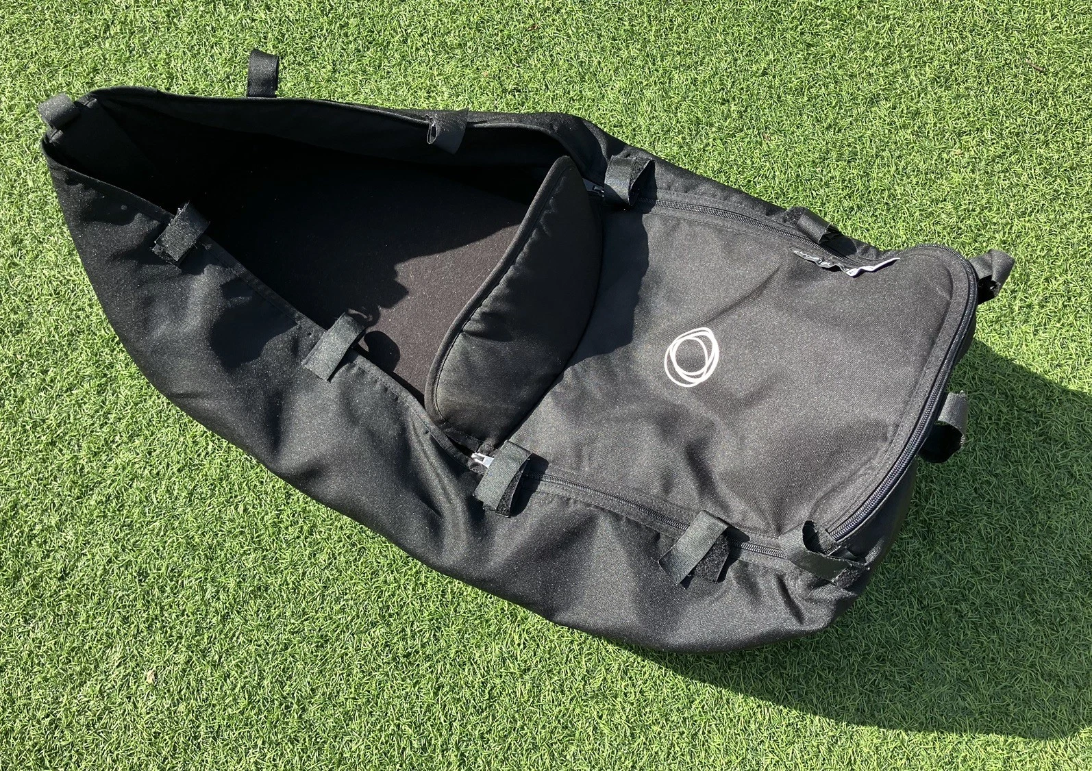 Bugaboo Cameleon3 Black carrycot bassinet
Opens in a new window or tab
