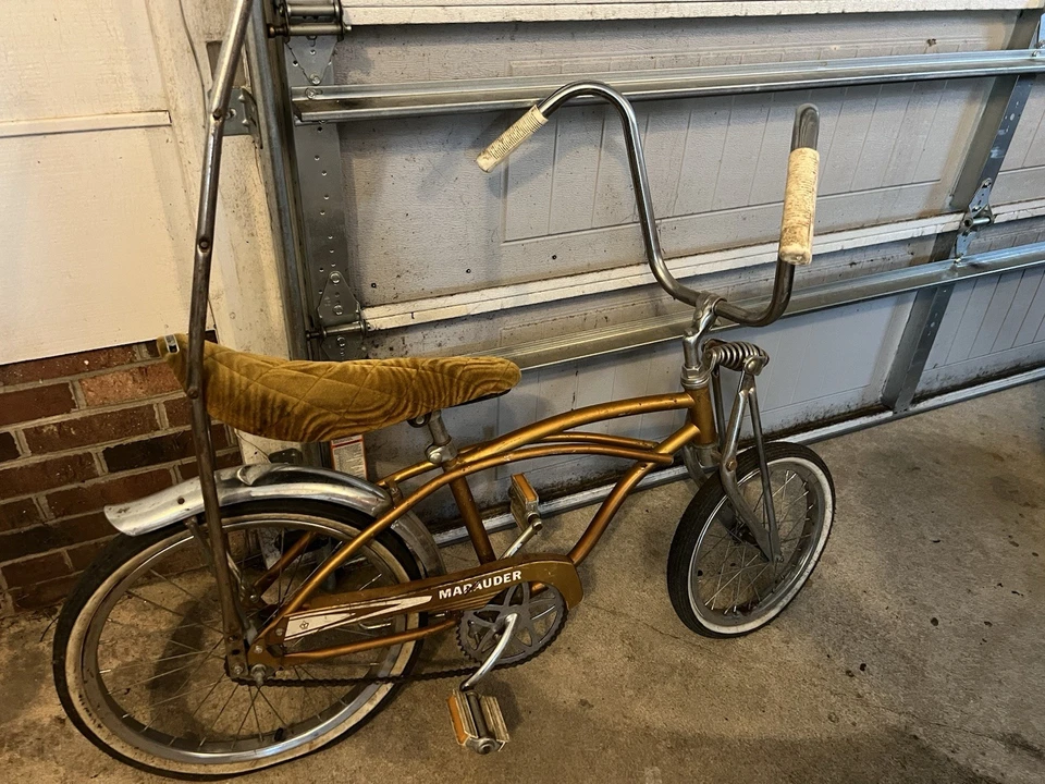 Bicicleta muscular CCM Lowrider Marauder 1 velocidad asiento banana 20” rara de colección Foto 3 de 4