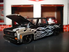 1973GMC SIERRA GRANDE PICKUP TRUCK CUSTOM EDITION  1/64 LOWERED BLACK SILVER