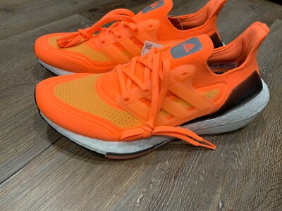 Adidas Ultra Boost 21 Screaming Orange Running Shoes FZ1920 Men s 8.5 / Wmn 10