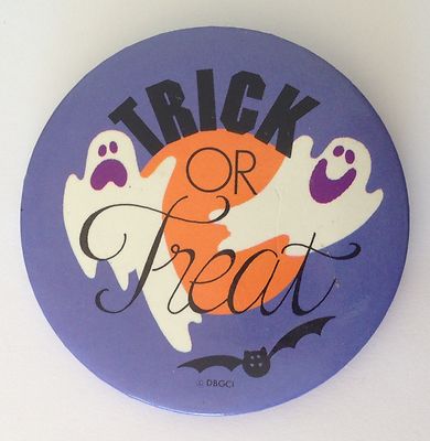 Trick Or Treat Halloween Ghost Button Badge Pin Vintage Authentic (N13 ...