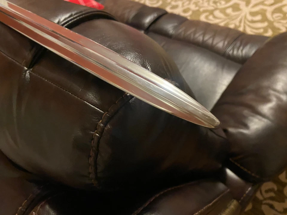 Ford Falcon Futura Deluxe 1962 2 puertas cuarto trasero lateral moldura de moldura de acero inoxidable nuevo de lote Foto 2 de 4