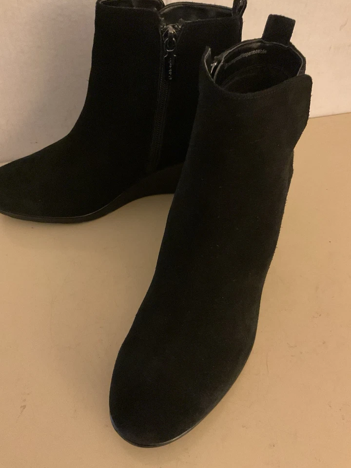 Blondo Women Suede Waterproof Wedge Boots Size 9.5 Euro 40.5 - Image 4 of 4