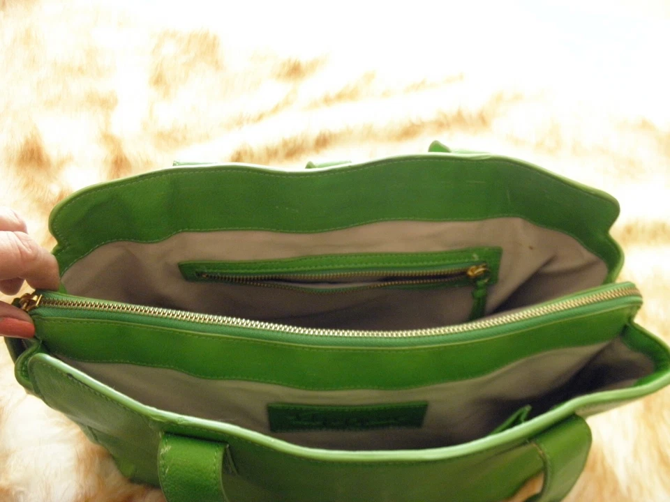 Cartera grande Foley & Corinna Buffalo Leather Simpatico East West 3 compartimentos Foto 3 de 4