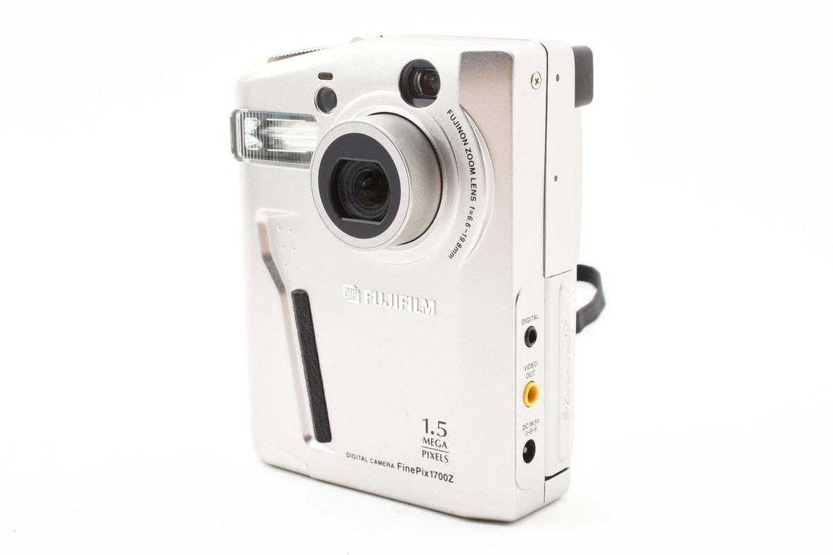 Near MINT] FUJIFILM FinePix 1700Z Silver Digital 1.5MP 3x
