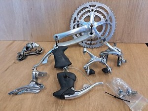 Groupe Campagnolo Veloce 2x9 – Plateaux 52x39, Manivelles 170mm, Filetage British, Argenté, Occasion