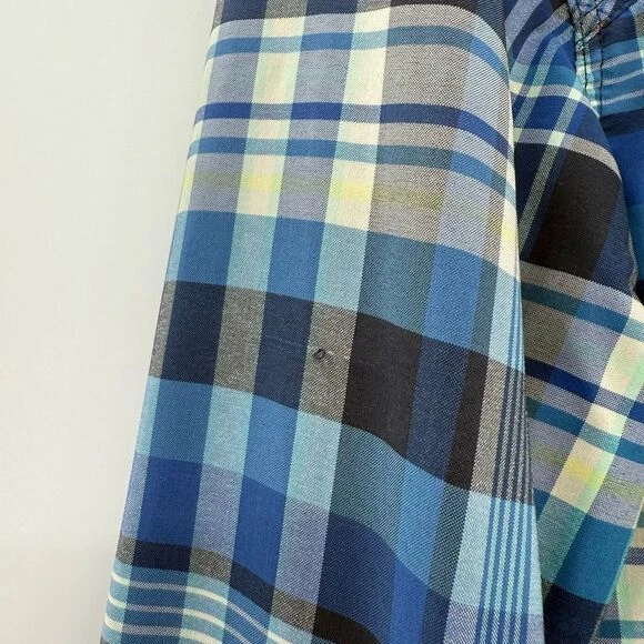 Flawed! Simms Men's Fly Fishing Long Sleeve Shirt Color Blue Plaid medium - Image 3 of 4