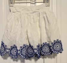 Abercrombie kids girls white Blue Eyelet Elastic Waist skirt, size 11/12 Pull on