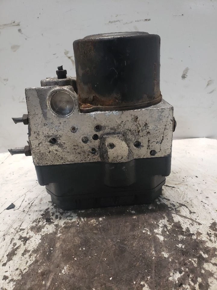 Conjunto de actuador y bomba de pieza de freno antibloqueo para 04-05 RAV4 1377853 Foto 4 de 4