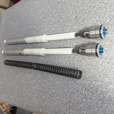 Triumph 765 OEM Ohlins Gabelpatronen, 2023-26, 675