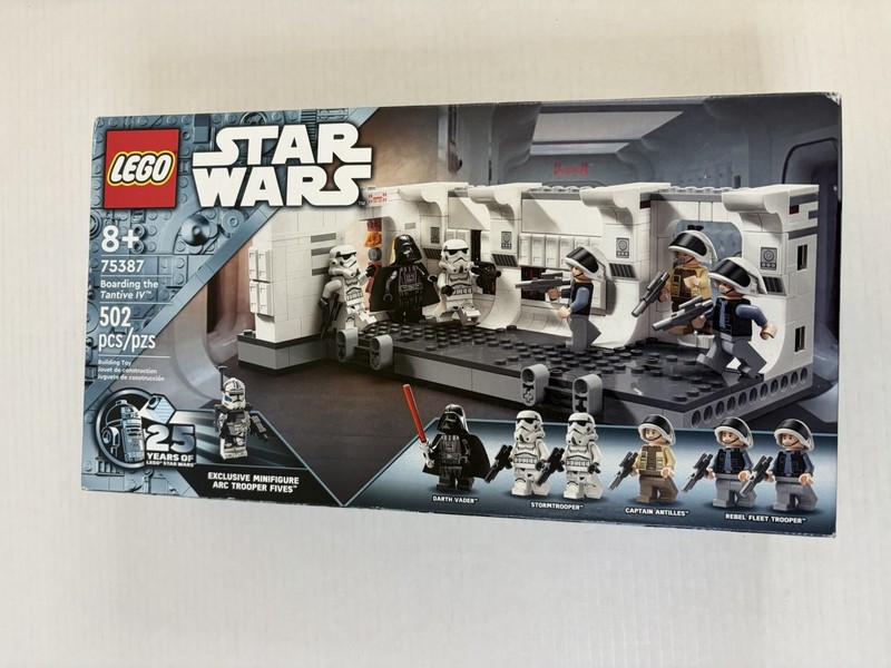 LEGO Star Wars: Boarding the Tantive IV 75387 Set - New factory Sealed