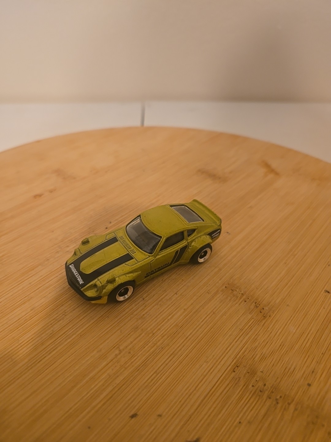 2016 Hot Wheels Custom Datsun 240Z Exclusive Design & Color GREEN 1:64. Loose