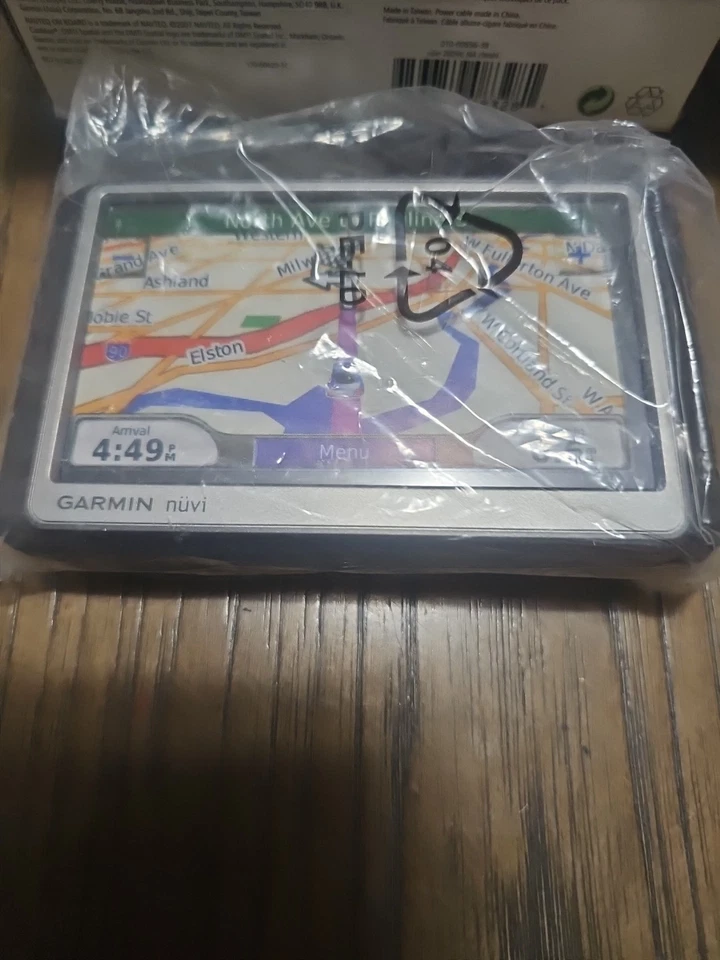 Garmin nüvi 260W Automotive GPS New In Box  - Image 4 of 4