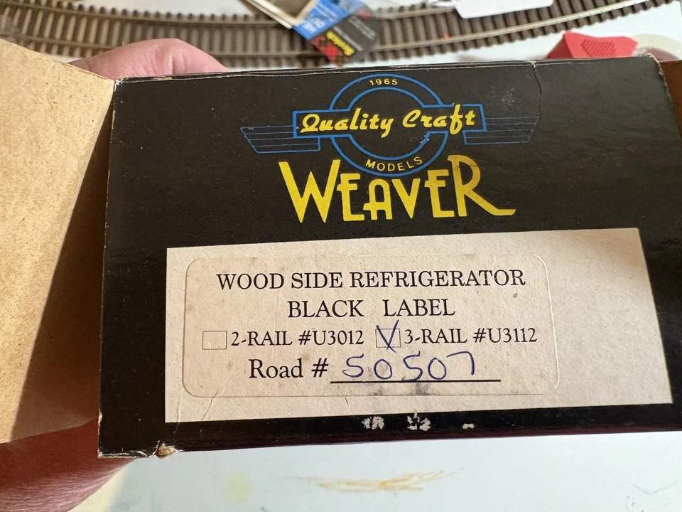 Weaver O Scale Woodside Refrigerator Car – Black Label Beer #50507 (3-Rail) - Image 2 of 2
