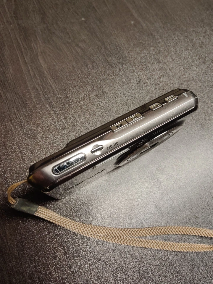 Cámara digital Casio Exilim EX-S880 8,1 MP 3x zoom óptico probado funciona Foto 2 de 4