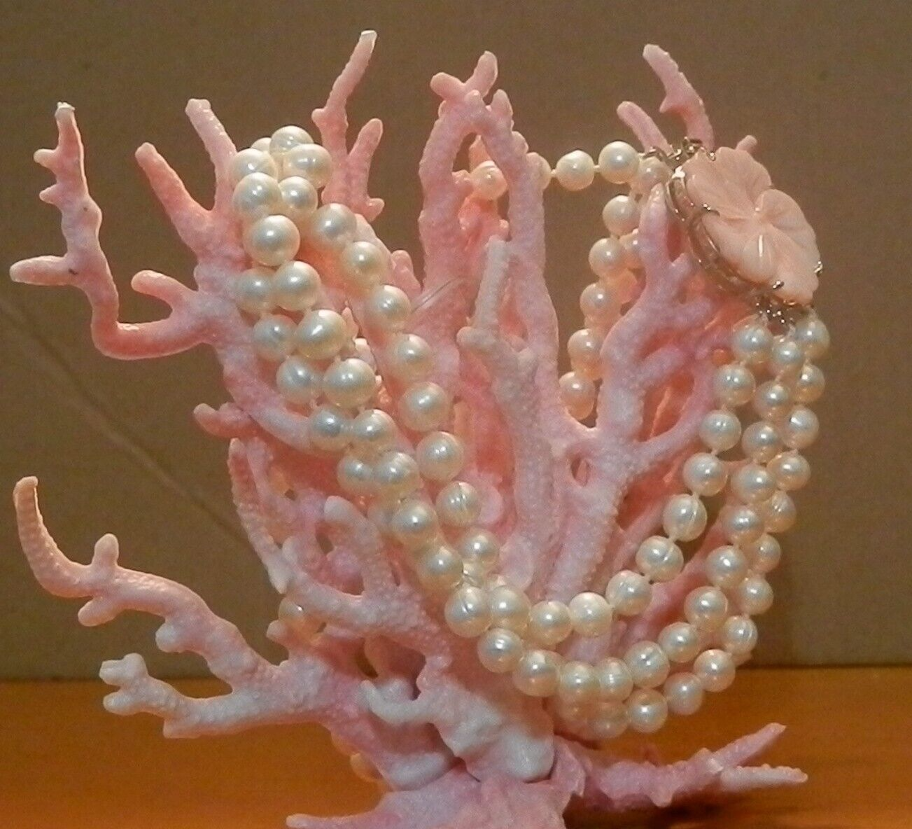 Hand Made Cultured White Hand Knotted Pearls with Pink Shell Flower ...