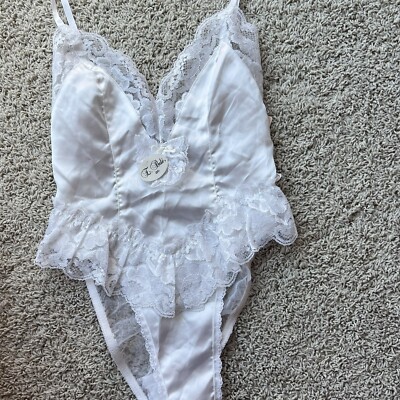 E. Bole NWT Lace Camisole Teddy Musical Size Med Wedding Bride Honeymoon D5