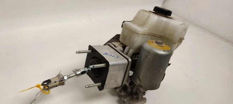 2014-2019 Infiniti QX80 Hydraulic Power Brake Booster Pump OEM - Image 2 of 4