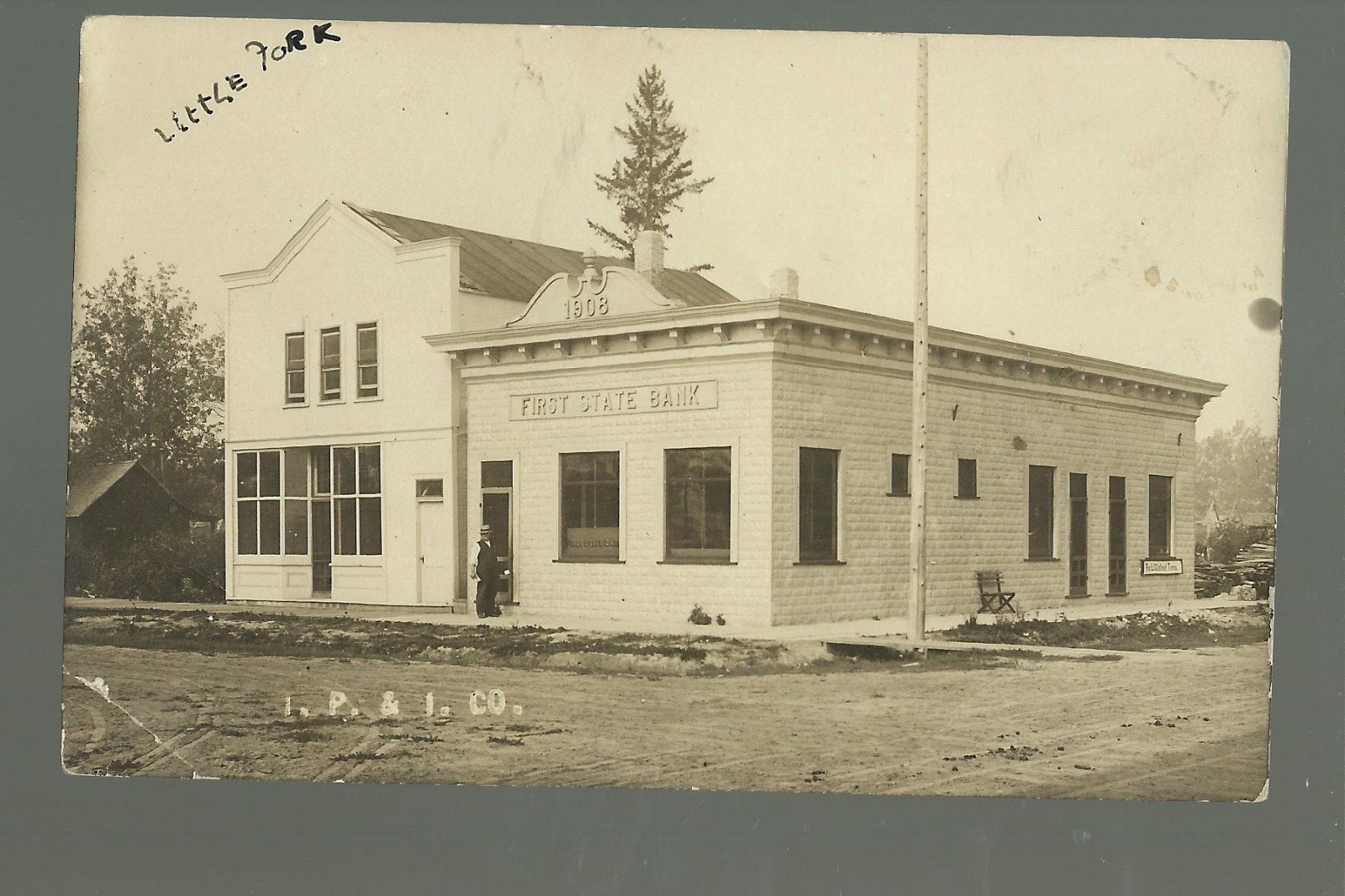 Littlefork MINNESOTA RPc1910 GENERAL STORE Newspaper BANK nr