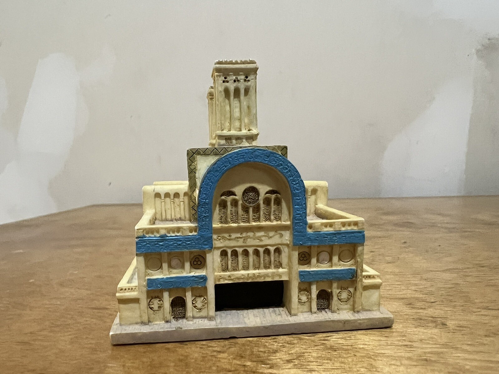 Picture 3 of 12