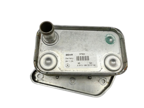 Ölkühler Kühler für Mercedes W211 E280 02-06 CDI 3,2 130KW A6131880201