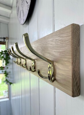 Moderne Holz Eiche Garderobe Zinklegierung Messing poliert Dreifachhaken (2-16 Haken)