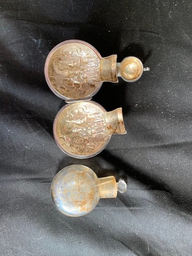 Repousse Sterling Silver perfume case Hallmark with glass perfume bottle inside - Picture 4 of 12